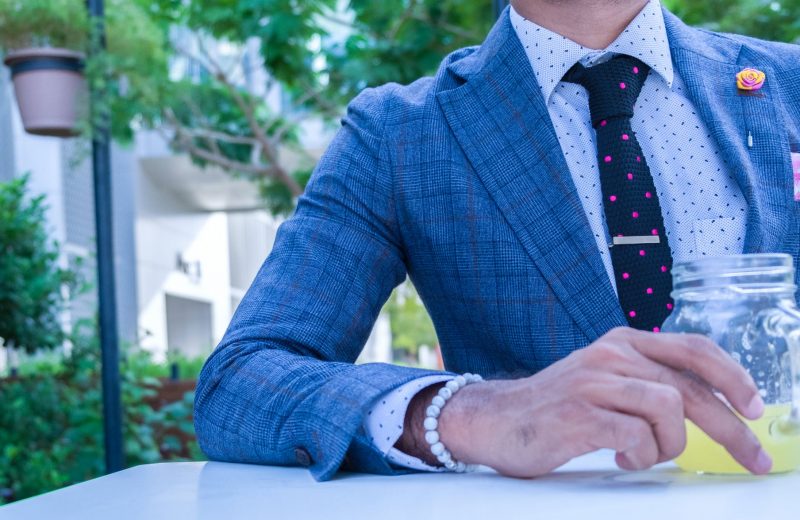 Should you match your tie and pocket square?